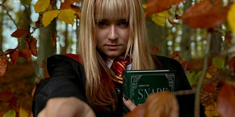 Laureaci szkolnego konkursu fotograficznego, zatyt. "Książka w moim życiu"