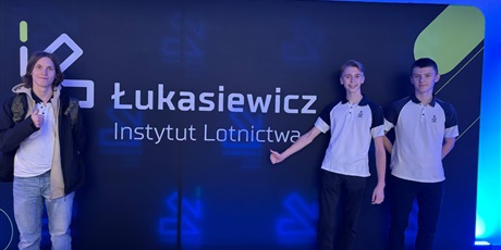 Udział klasy 3E w 15. „Nocy w Instytucie Lotnictwa” w Warszawie