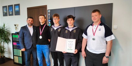 Zwycięstwo naszego ucznia w I edycji Konkursu wiedzy o Straży Granicznej i II miejsce w kategorii zespołowej
